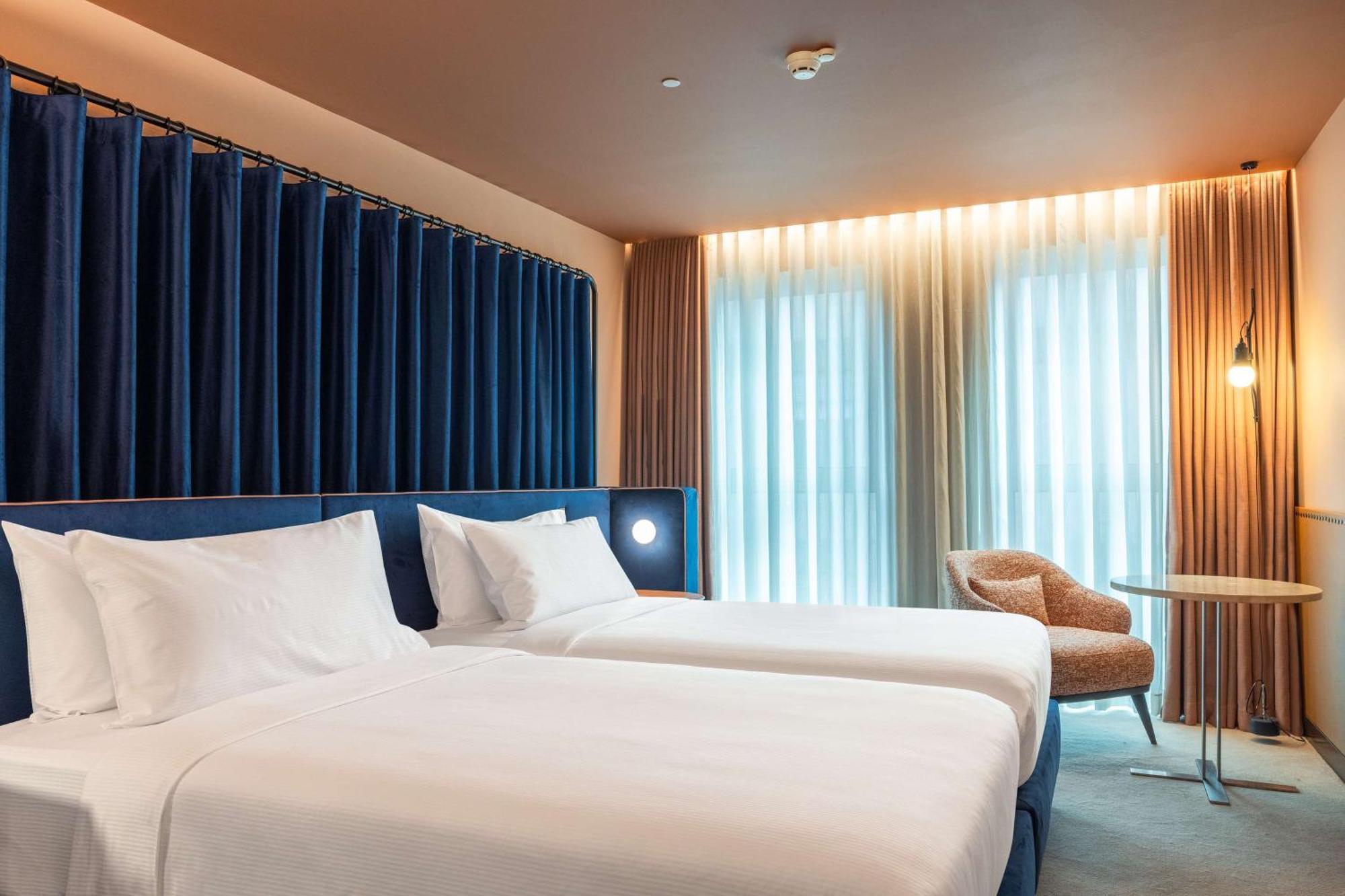 Cenica Porto Hotel, Curio Collection By Hilton Exterior photo