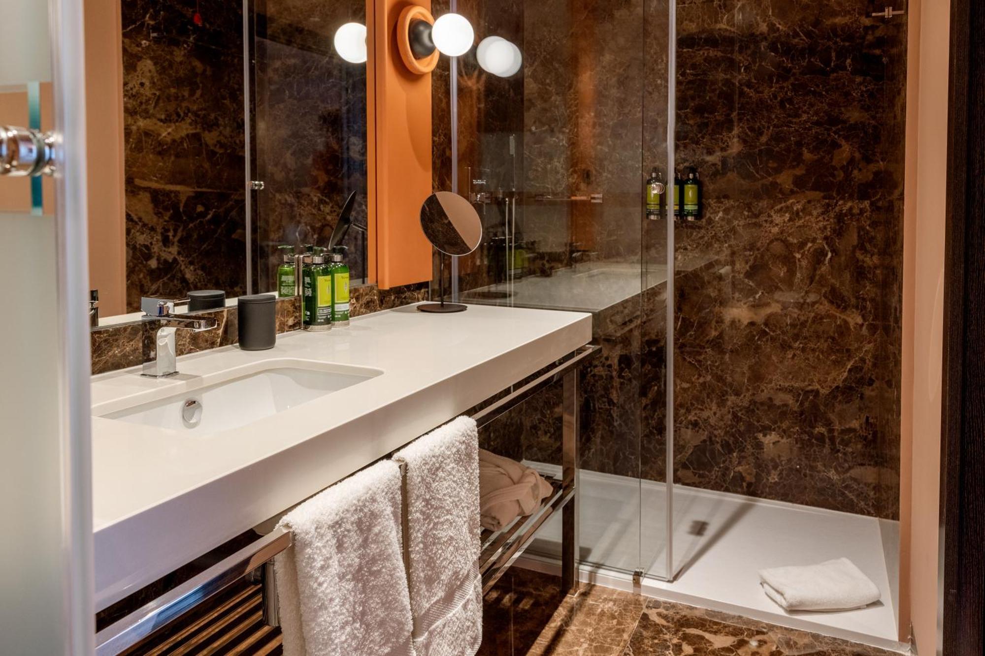 Cenica Porto Hotel, Curio Collection By Hilton Exterior photo